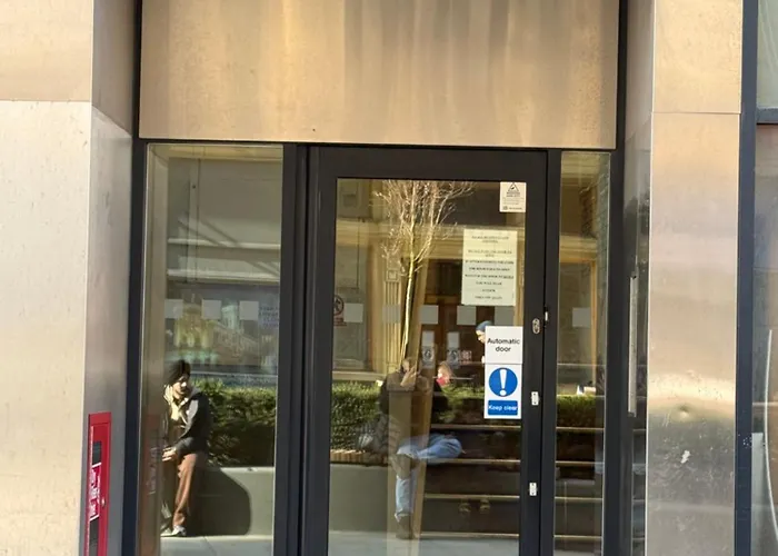 Park View Center * Bradford (West Yorkshire)